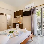 Apartament Club - 6 *