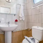 Club - 6 Apartman